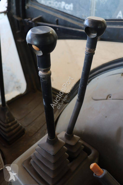 Tractopelle New Holland B80B