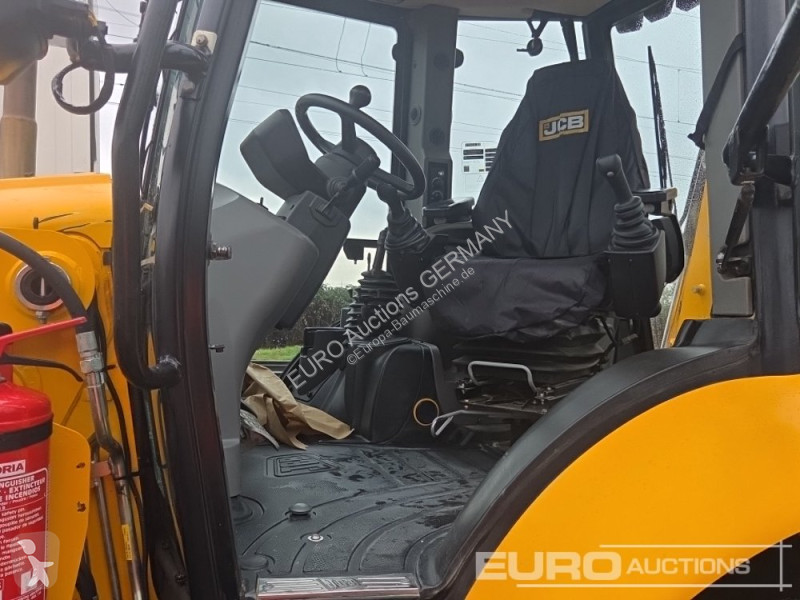 Rýpadlo-nakladač JCB 4CX PRO