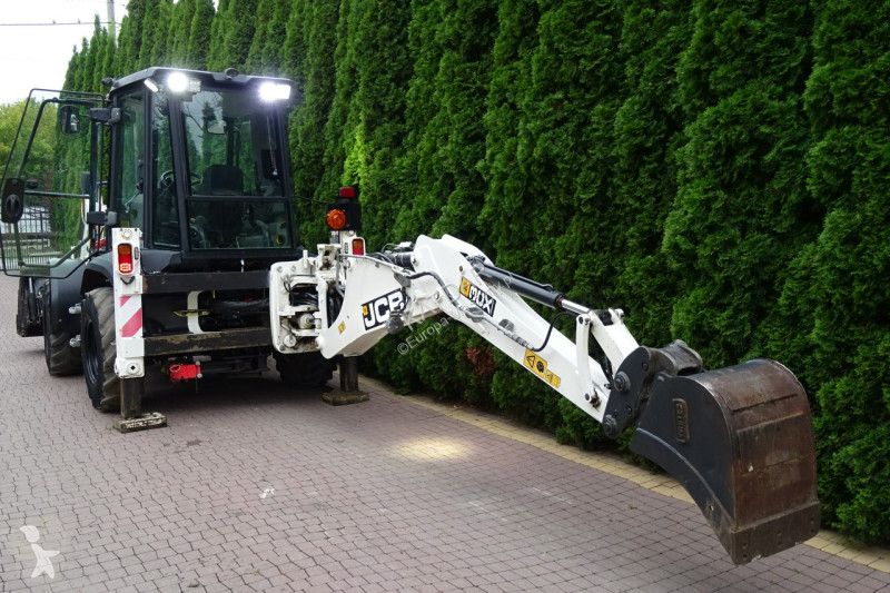 Buldoexcavator JCB 2CX 3CX