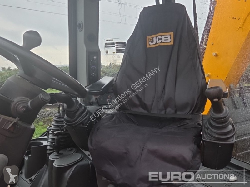 Rýpadlo-nakladač JCB 4CX PRO