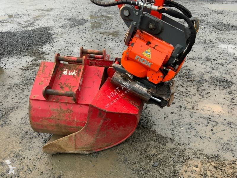 Retroescavadora Kubota KX042-4