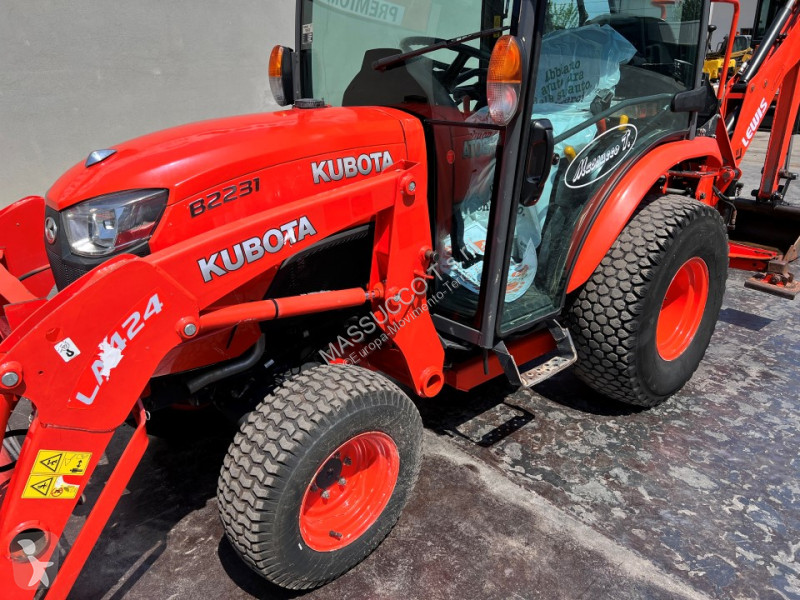 Экскаватор-погрузчик Kubota  B2231 4x4 CON...