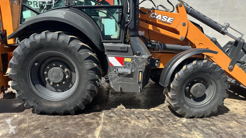 Traktor med grab Case 4x4