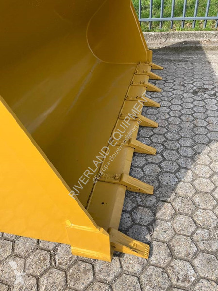 لودر حفار Caterpillar 424 Backhoe Loader New 2025