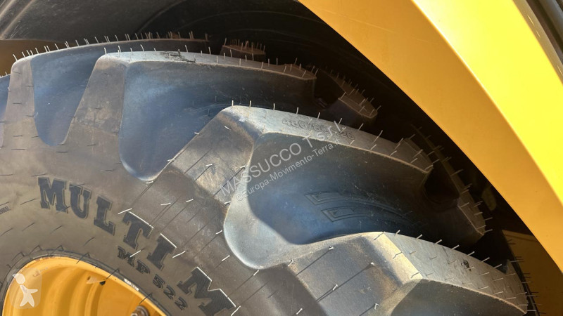 Bagr Caterpillar 2 4x4