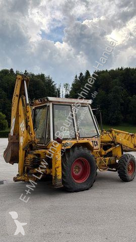 Rýpadlo-nakladač JCB Cx 3