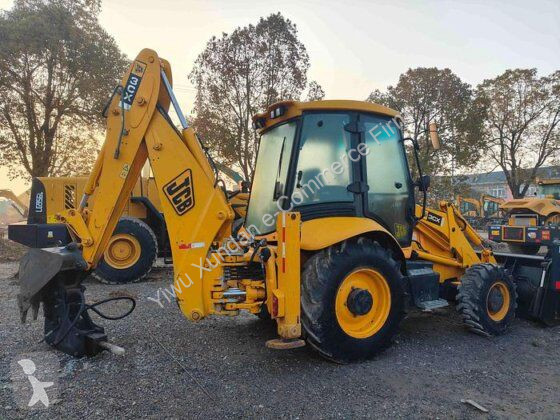 Rýpadlo-nakladač JCB 3CX