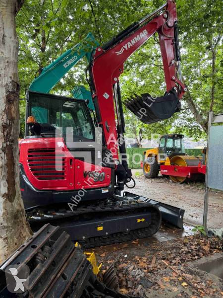 جرافة Yanmar
