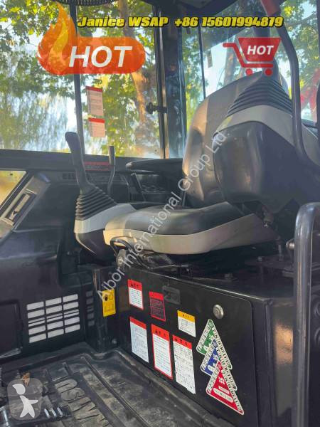 Lopatový nakládač Komatsu