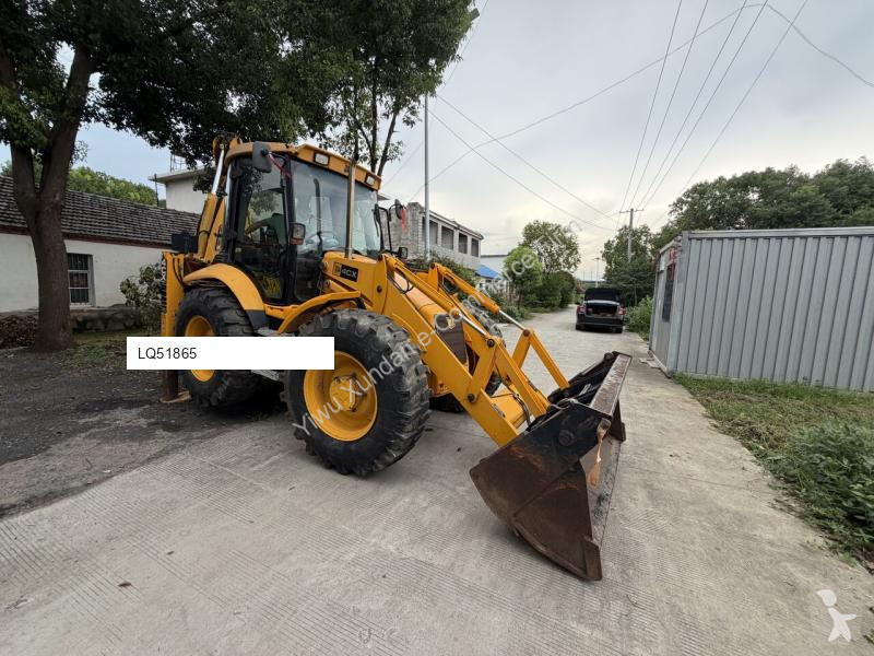 Rýpadlo-nakladač JCB 4CX