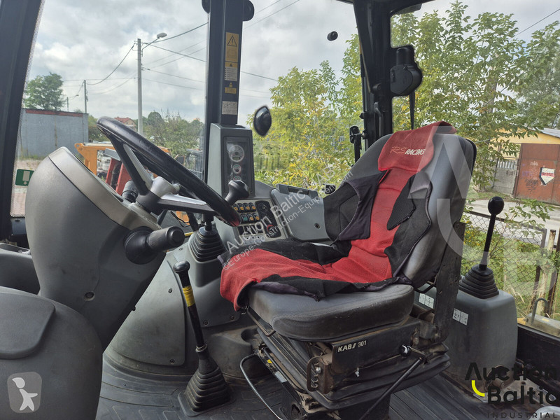 Tractopelle Komatsu WB93S