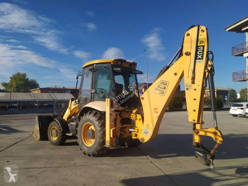 Koparko-ładowarka JCB 3CX