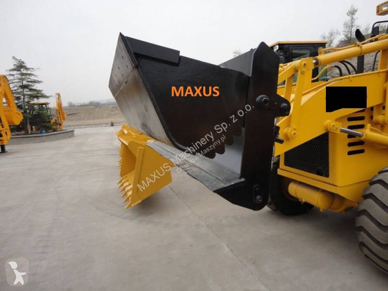 Traktor med grab JCB MAXUS