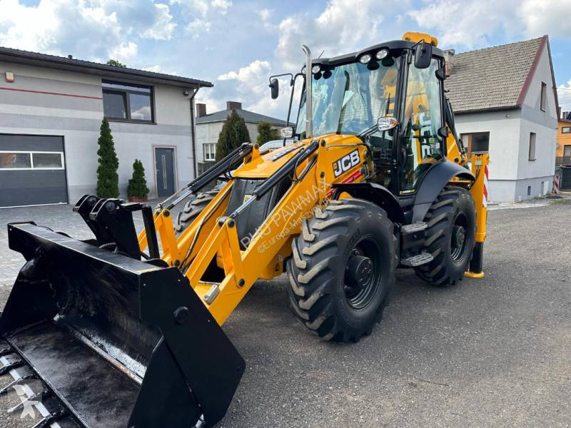 Buldoexcavator JCB