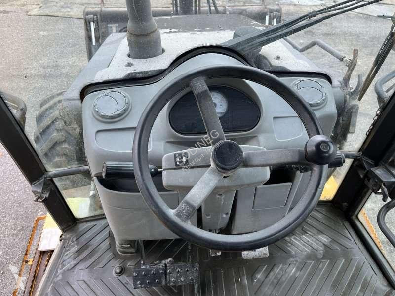 Traktor med grab Volvo + POWERSHIFT