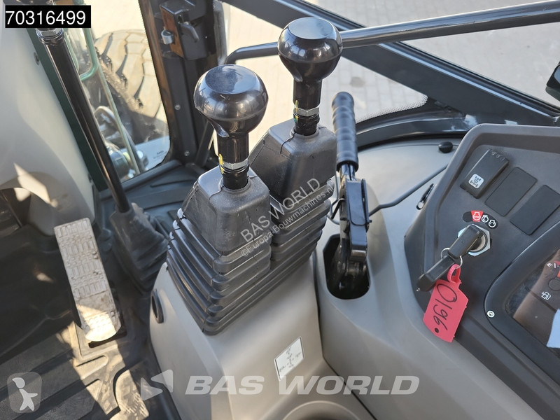 Bagr Case 570SV 4WD - A/C - 4-1 Bucket -...