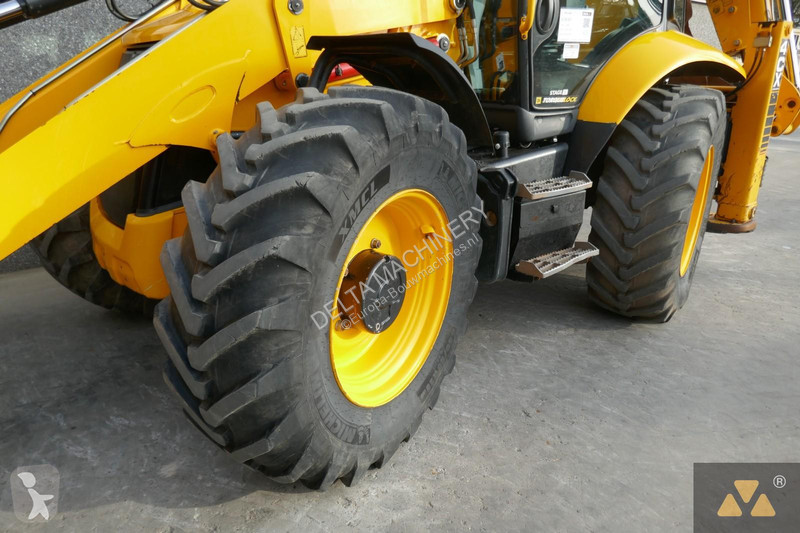 Traktor med grab JCB PRO