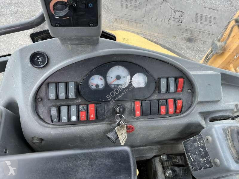 Traktor med grab Volvo + POWERSHIFT