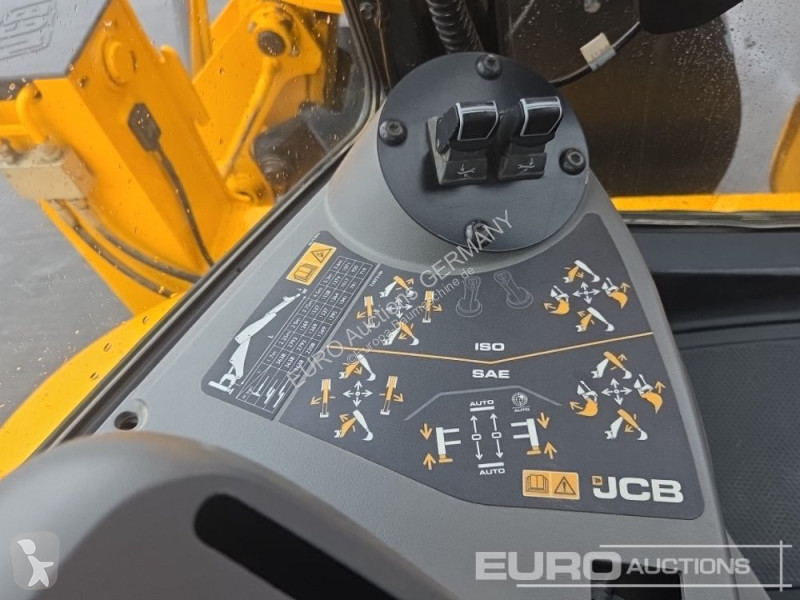 Rýpadlo-nakladač JCB 4CX PRO