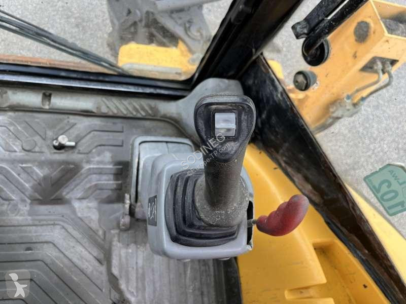 Traktor med grab Volvo + POWERSHIFT