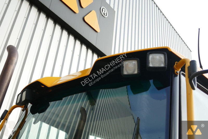 Traktor med grab JCB PRO