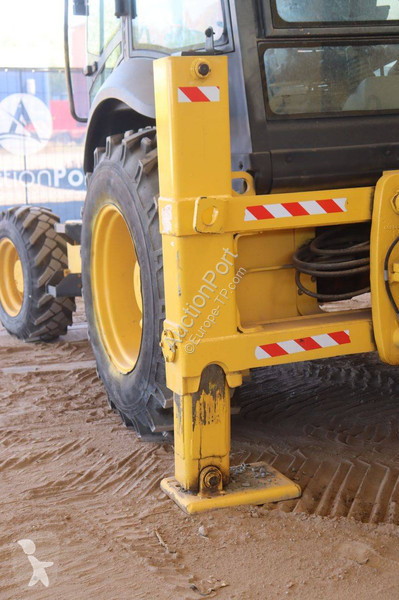 Tractopelle New Holland B80B