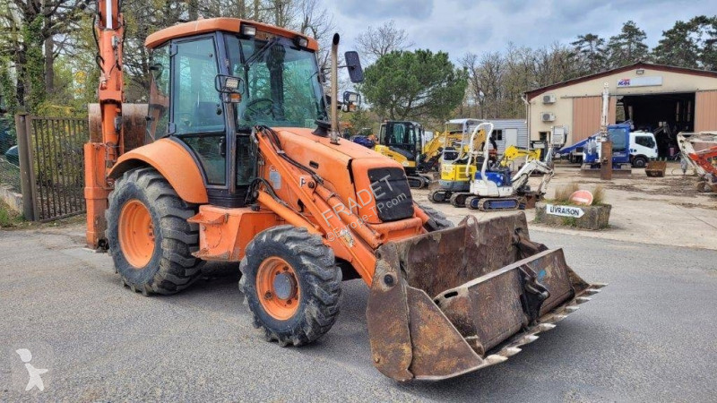 Buldoexcavator  FB 100