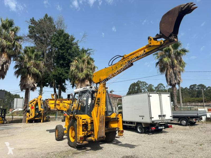 Retroescavadora JCB