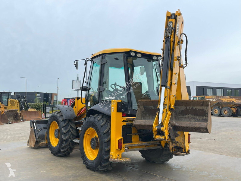 Traktor med grab JCB