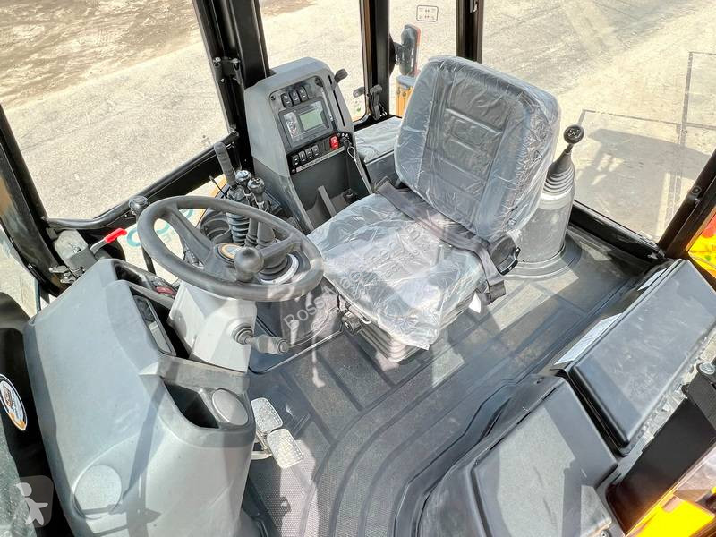 Bagr JCB 3DX /  Plus 4WD - 4/1 Bucket / Hammer...