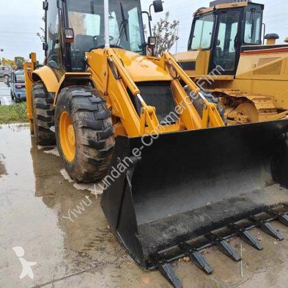 Rýpadlo-nakladač JCB 4CX