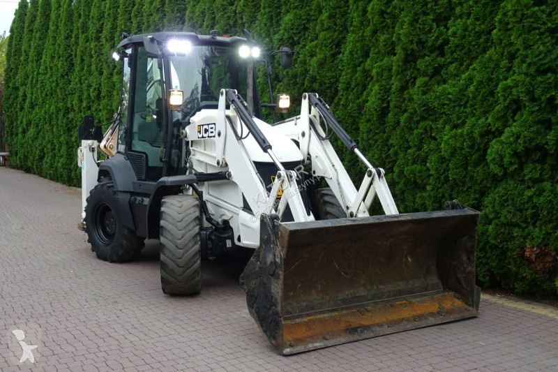 Buldoexcavator JCB 2CX 3CX
