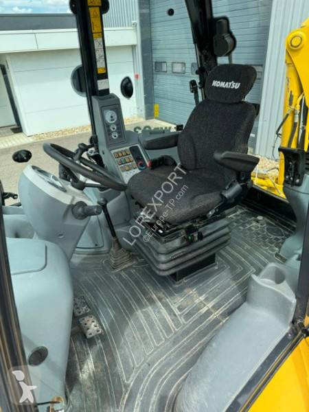 Tractopelle Komatsu