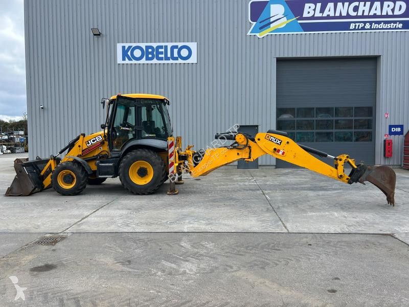 Buldoexcavator JCB