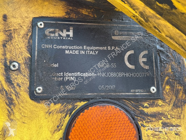 Tractopelle New Holland  B80B-SS
