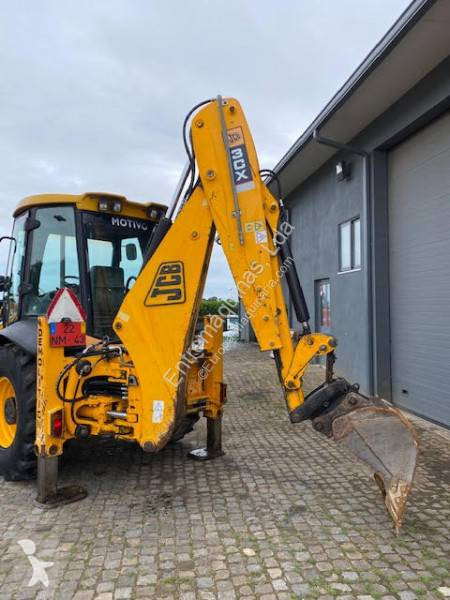 Retroescavadora JCB