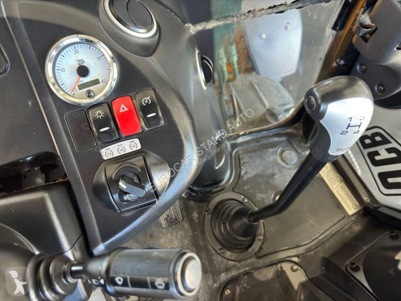 Retroescavadora JCB