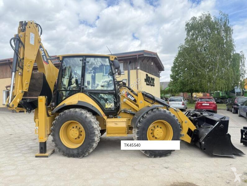 Retroescavadora Caterpillar 444F