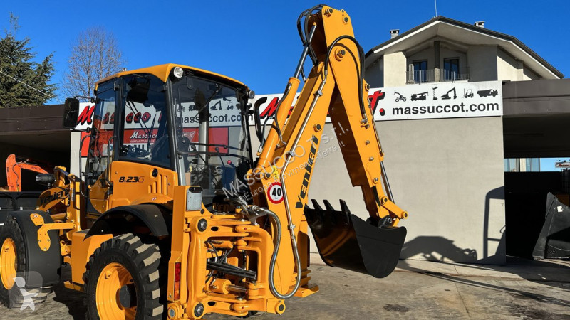 Traktor med grab Venieri 8.23G Articolata
