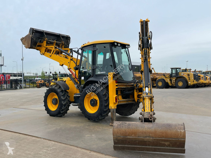 Traktor med grab JCB