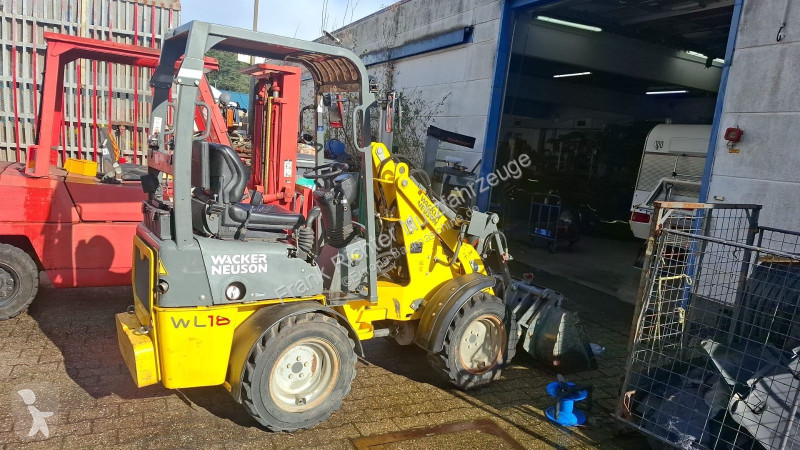 مُحمّلة Wacker Neuson WL 18/20 org 1650 Std...