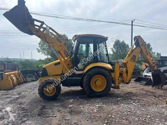Rýpadlo-nakladač JCB 3CX