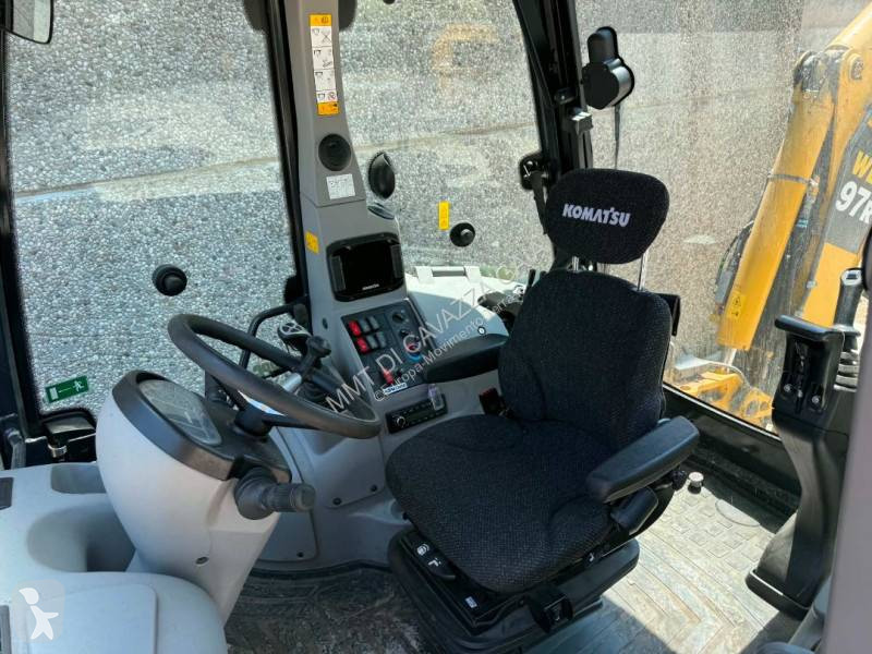 Traktor med grab Komatsu WB 97 R-8