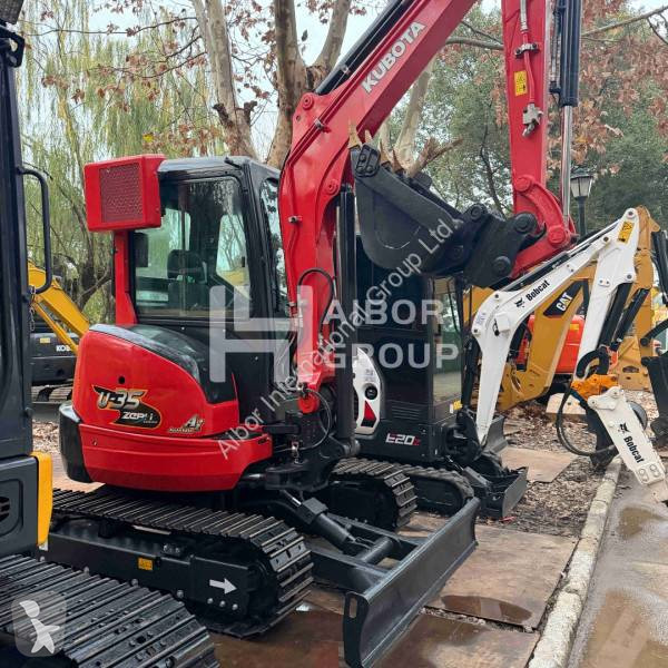جرافة Kubota