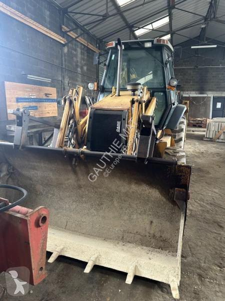 Tractopelle Case