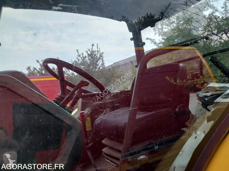 Tractopelle Renault ERGOS