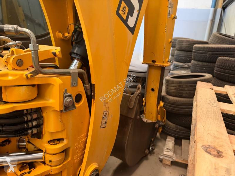 Tractopelle JCB
