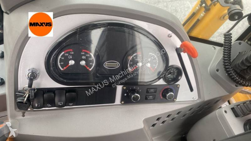 Retroescavadora JCB MAXUS 4CX