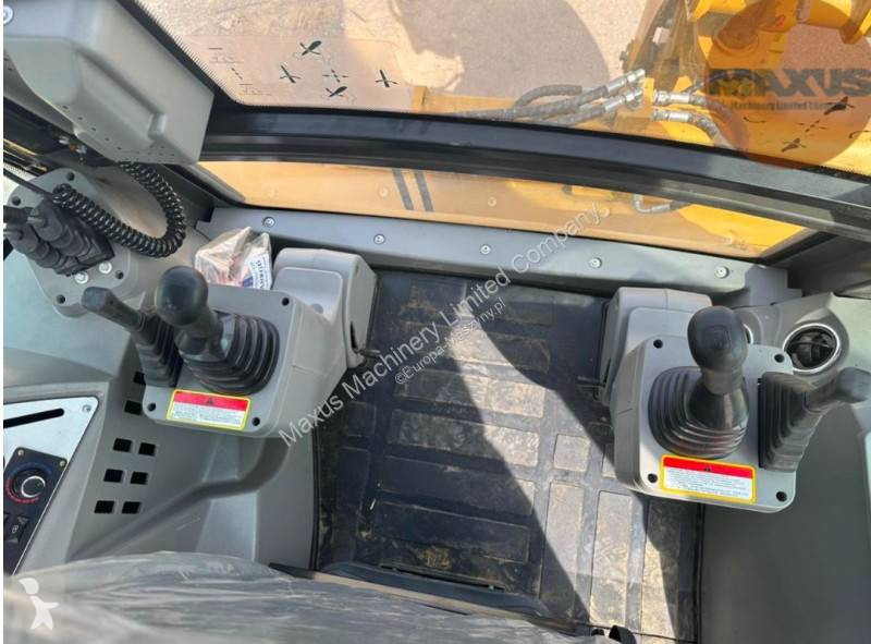 Traktor med grab Maxus 4cx Backhoe Loader Maxus