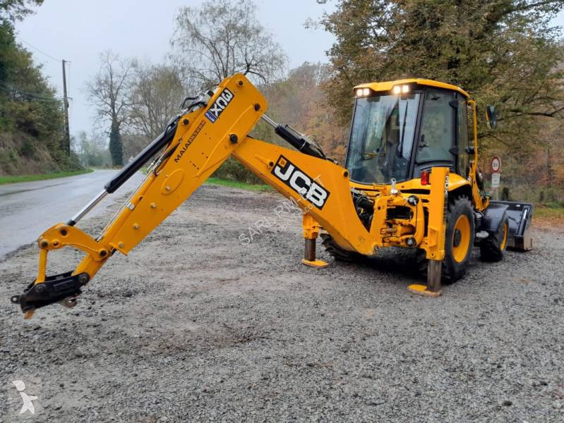 Retroescavadora JCB Plus